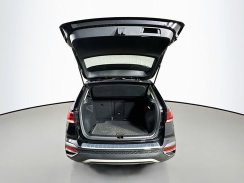 Used 2023 Volkswagen Taos SE w/ Panoramic Sunroof Package image 32