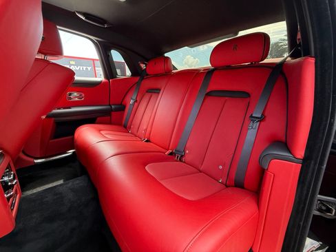 Used 2022 Rolls-Royce Ghost w/ Ghost Package AWD/4WD image 29