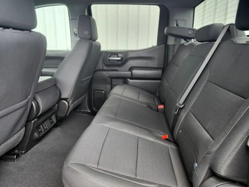 Used 2025 Chevrolet Silverado 1500 Custom Trail Boss w/ LPO, Dark Essentials Package AWD/4WD image 14