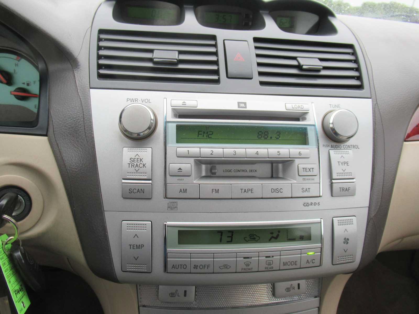 Used 2005 Toyota Solara SLE FWD image 18