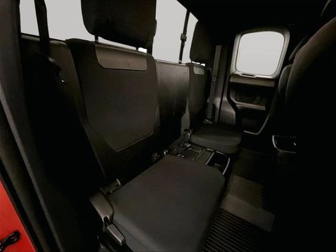 Used 2017 Toyota Tacoma TRD Sport w/ Tow Package (A/T) AWD/4WD image 26