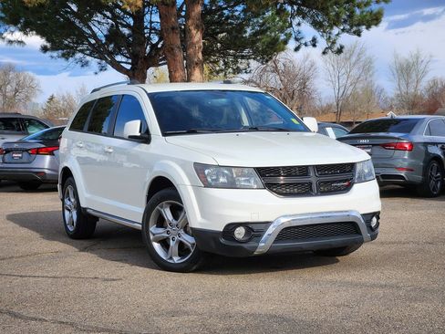 Used 2017 Dodge Journey Crossroad FWD image 1