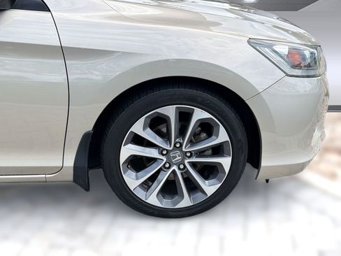 Used 2015 Honda Accord Sport image 12