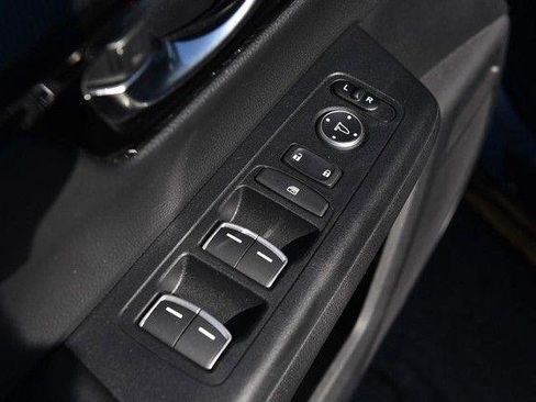 Used 2025 Honda CR-V EX-L image 9