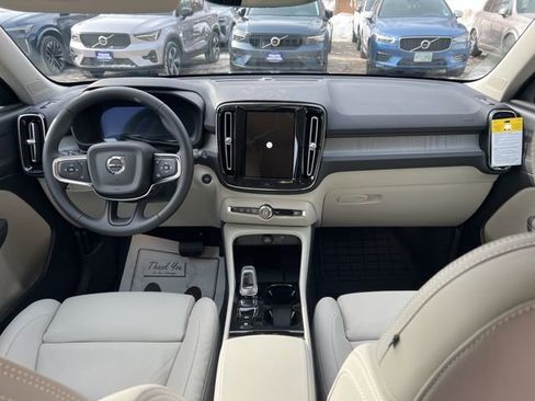 New 2026 Volvo XC40 B5 Plus w/ Climate Package image 18