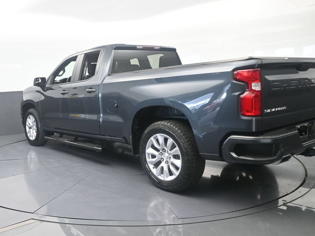 Used 2019 Chevrolet Silverado 1500 Custom w/ Custom Value Package RWD image 4