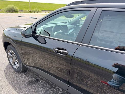 New 2026 Chevrolet Trax LT FWD image 9