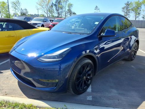 Used 2024 Tesla Model Y Long Range image 3