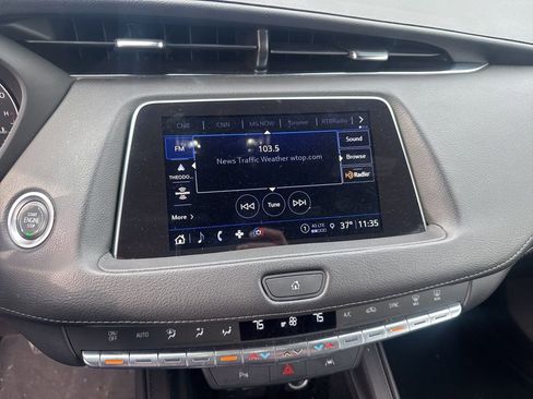 Used 2023 Cadillac XT4 Premium Luxury image 9