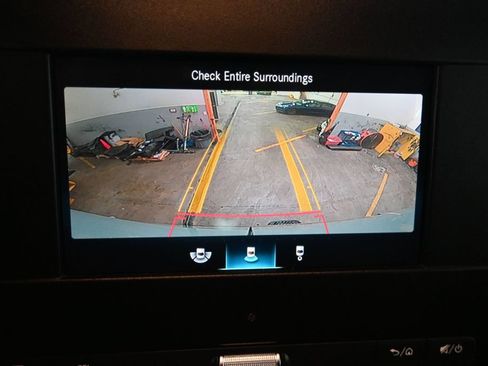 Used 2024 Mercedes-Benz Sprinter 2500 w/ Acoustic Package image 13