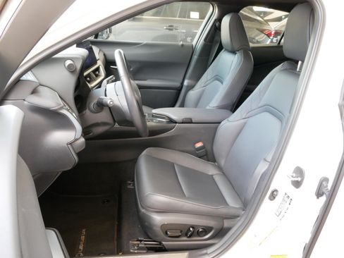 Used 2025 Lexus UX 300h FWD w/ Accessory Package (Z2) image 2