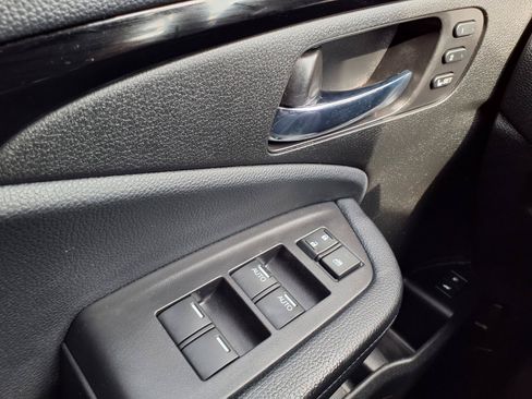 Certified 2017 Honda Pilot Touring image 11