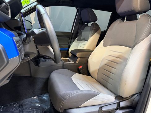 Used 2024 Toyota Tacoma TRD Sport image 5