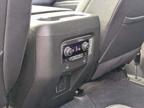 Used 2023 Chevrolet Tahoe Z71 w/ Luxury Package image 19