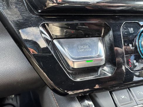 Used 2022 GMC Sierra 1500 AT4 w/ AT4 Premium Package image 24