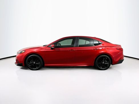 Used 2026 Toyota Camry SE w/ Convenience Package FWD image 4