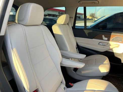 Used 2024 Mercedes-Benz GLS 450 4MATIC image 27
