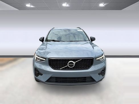 Certified 2023 Volvo XC40 B5 Plus w/ Climate Package AWD/4WD image 6