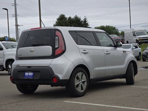 Used 2014 Kia Soul FWD image 16