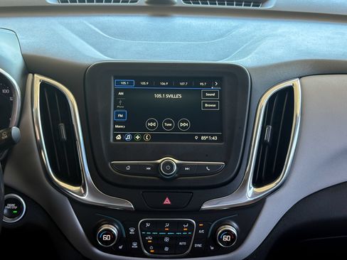 Used 2019 Chevrolet Equinox LT FWD image 10