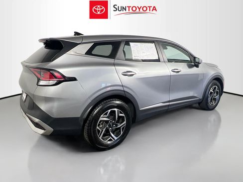 Used 2024 Kia Sportage LX FWD image 4