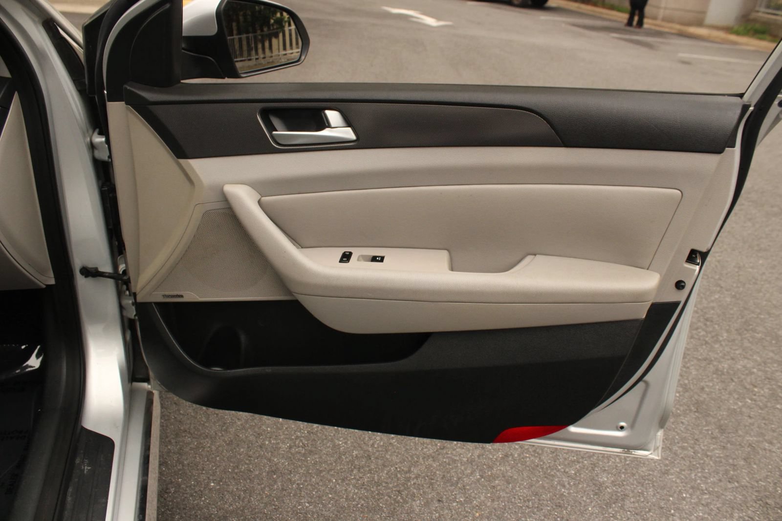 Used 2015 Hyundai Sonata Sport w/ Option Group 04 FWD image 25