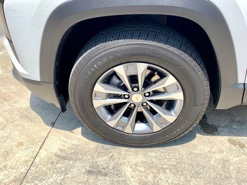 Used 2025 Chevrolet Equinox LT FWD image 10