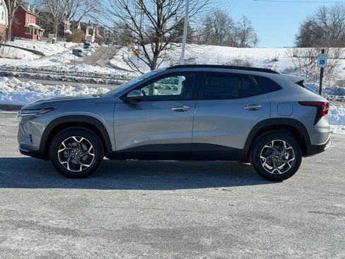 New 2026 Chevrolet Trax LT w/ Driver Confidence Package image 10