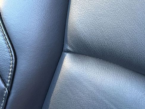 Used 2025 Cadillac XT4 Premium Luxury image 37