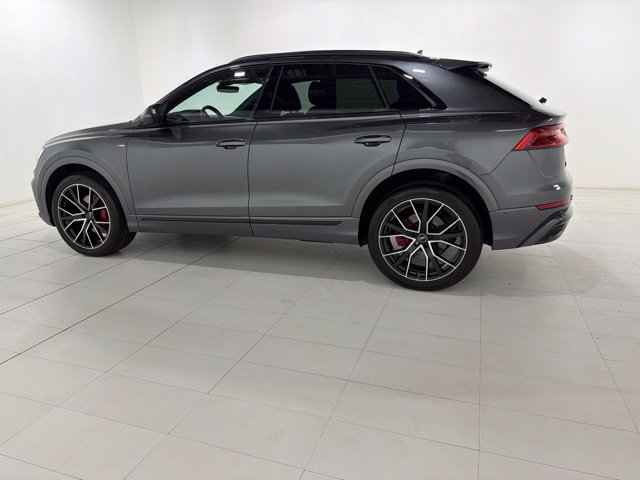 Used 2021 Audi Q8 Premium Plus w/ Premium Plus Package AWD/4WD image 2
