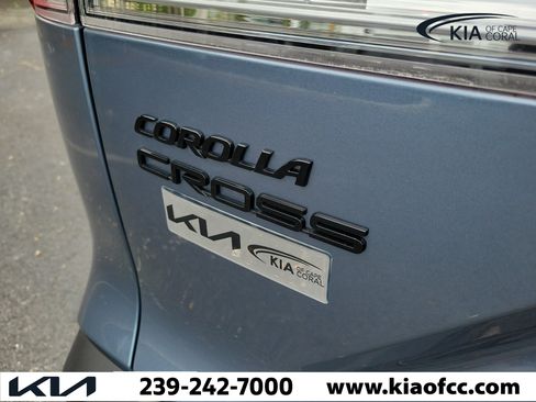Used 2024 Toyota Corolla Cross AWD Hybrid image 11