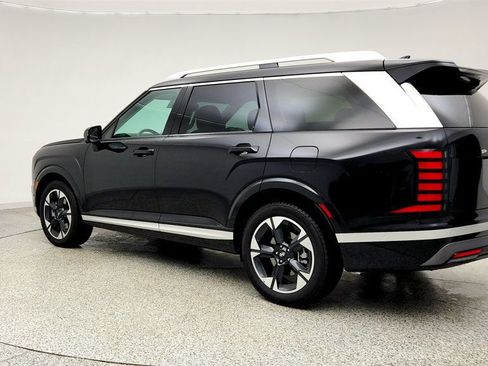 Used 2026 Hyundai Palisade Limited FWD image 7