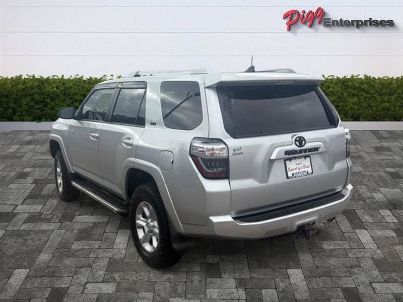 Used 2018 Toyota 4Runner SR5 Premium AWD/4WD image 2