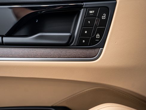 New 2026 Porsche Cayenne E-Hybrid image 20