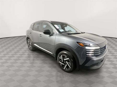 New 2026 Nissan Kicks SV image 2