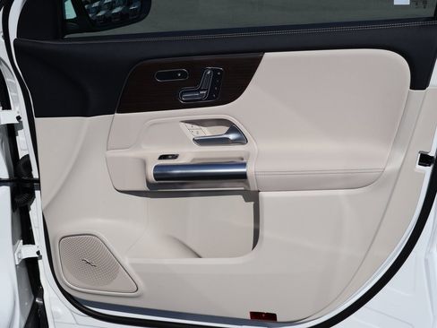 New 2026 Mercedes-Benz GLA 250 4MATIC image 13