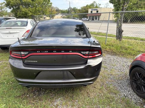 Used 2017 Dodge Charger Police w/ Street Appearance Group RWD image 6