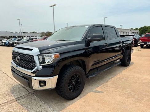 Used 2020 Toyota Tundra SR5 w/ SR5 Leather Package AWD/4WD image 2