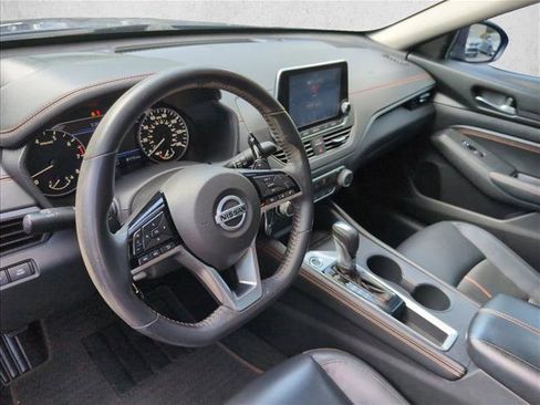 Used 2020 Nissan Altima 2.5 SR FWD image 9