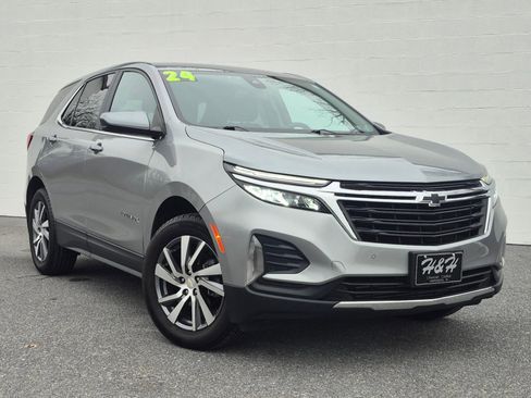 Used 2024 Chevrolet Equinox LT w/ LPO, Floor Liner Package image 2