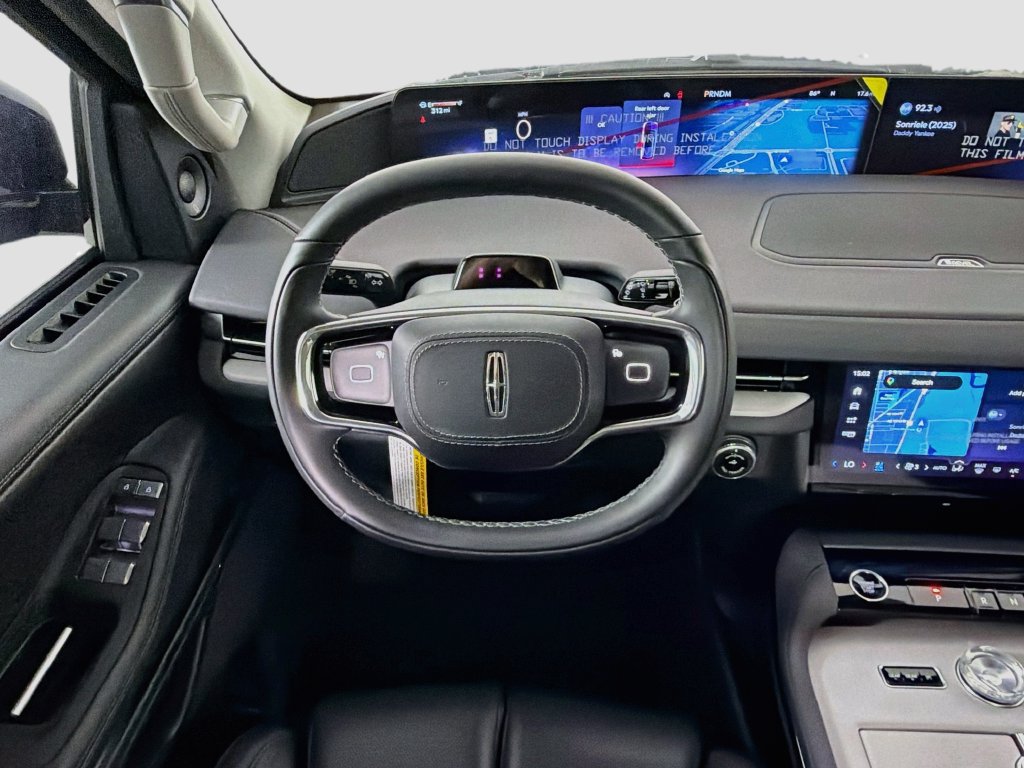 New 2026 Lincoln Navigator Premiere AWD/4WD image 23