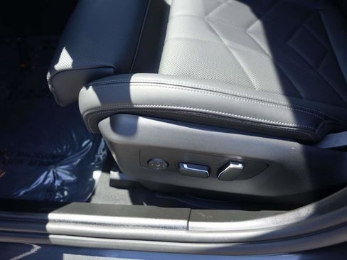 Used 2026 BMW 530i w/ Premium Package RWD image 16
