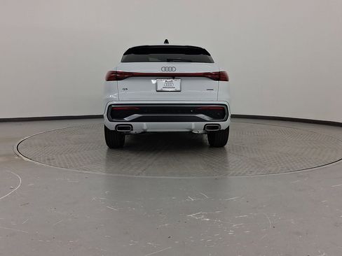 New 2025 Audi Q5 Premium image 10