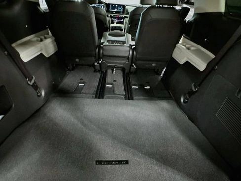 Used 2024 Kia Carnival SX FWD image 27