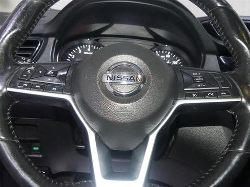 Used 2018 Nissan Rogue Sport SV w/ SV All-Weather Package image 30