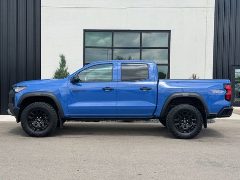 Used 2025 Chevrolet Colorado Trail Boss AWD/4WD image 2