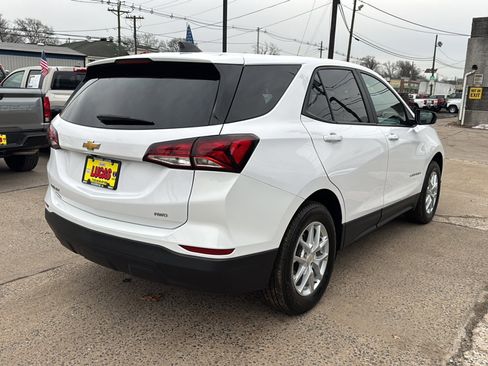 Used 2023 Chevrolet Equinox LS w/ LS Convenience Package image 5