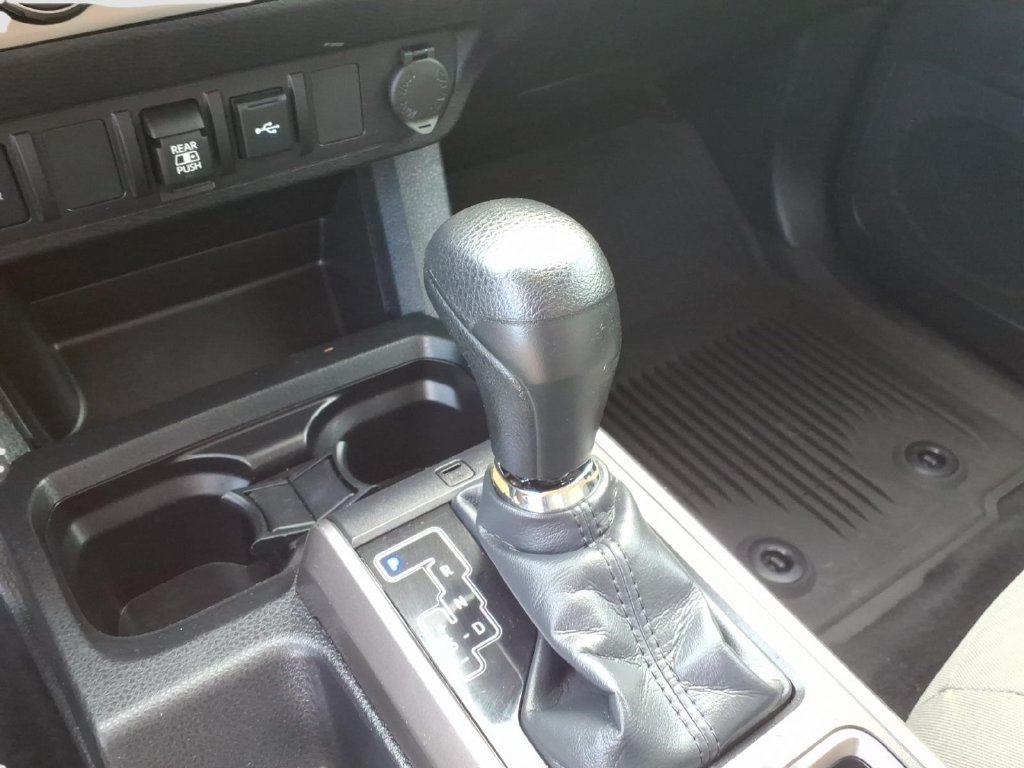 Used 2023 Toyota Tacoma SR5 AWD/4WD image 25