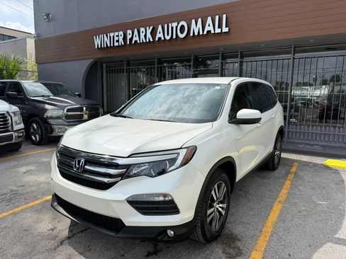Used 2017 Honda Pilot EX image 1