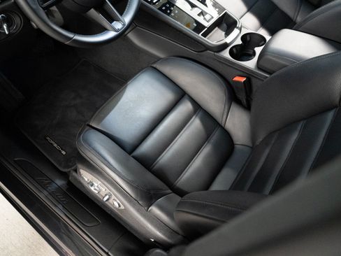Certified 2026 Porsche Macan AWD/4WD image 14